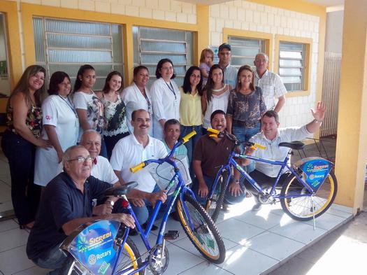 Entrega das bicicletas no Posto de Saúde na área central de Sumaré, em Paranavaí