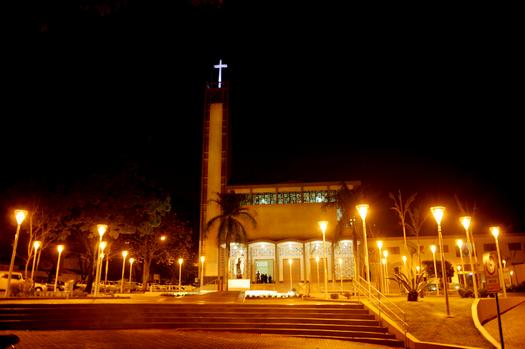 Após o ato que marcará a entrega das obras, o frei Vilson Rech, fará a benção da imagem localizada na praça, em Paranavaí